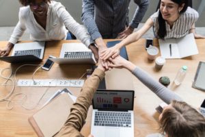 SHOULD YOU OUTSOURCE THE CREATION OF YOUR WEBSITE TO AN AGENCY?